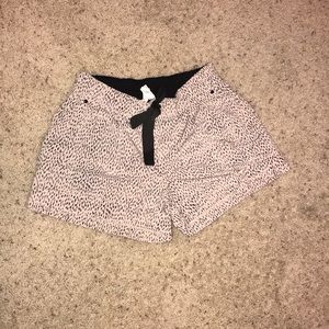 Lululemon shorts size 6